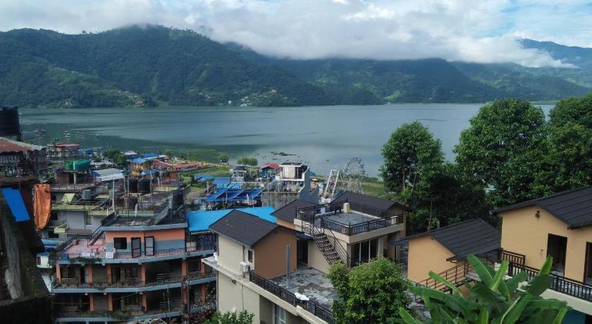 Peace Guest House Pokhara Luaran gambar